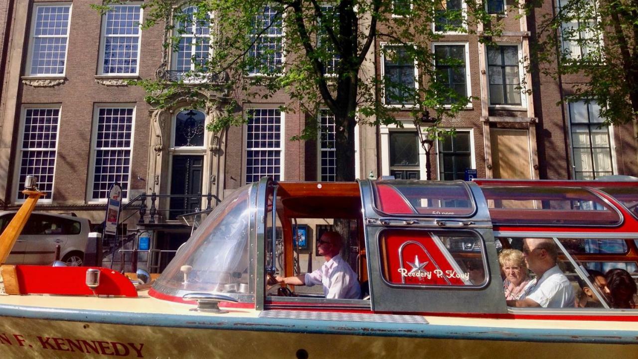 Room With A Few Amsterdam Exterior photo